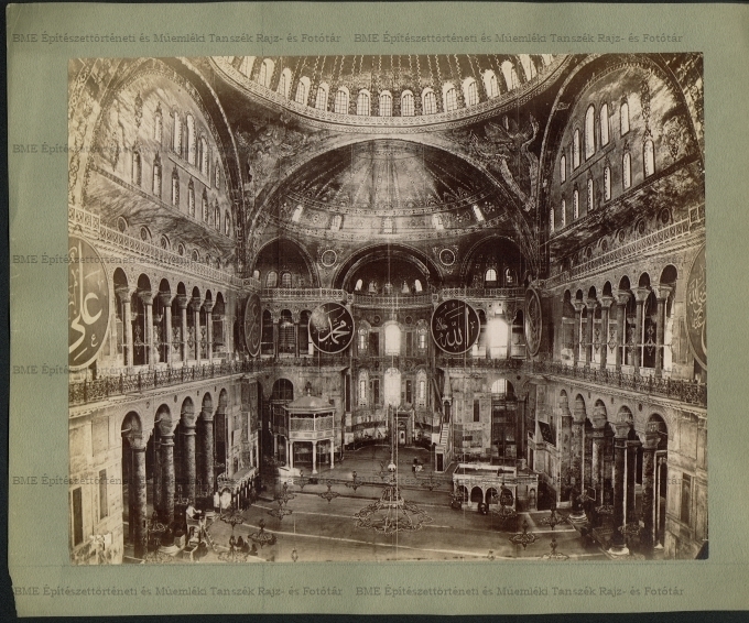 Ayasofya, (Hagia Sophia) belső kép az emeleti uralkodói karzatról (Theodora császárné karzata) fotózva