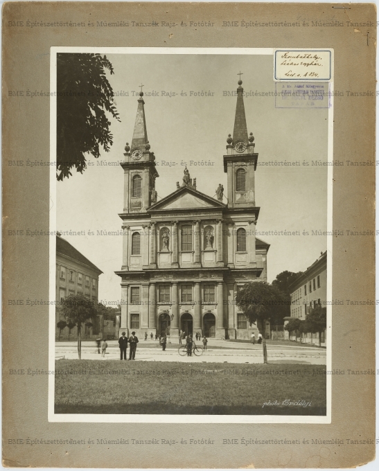 Szombathelyi Székesegyház főhomlokzata