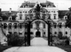Edelényi L´Hullier-Coburg kastély, kapu